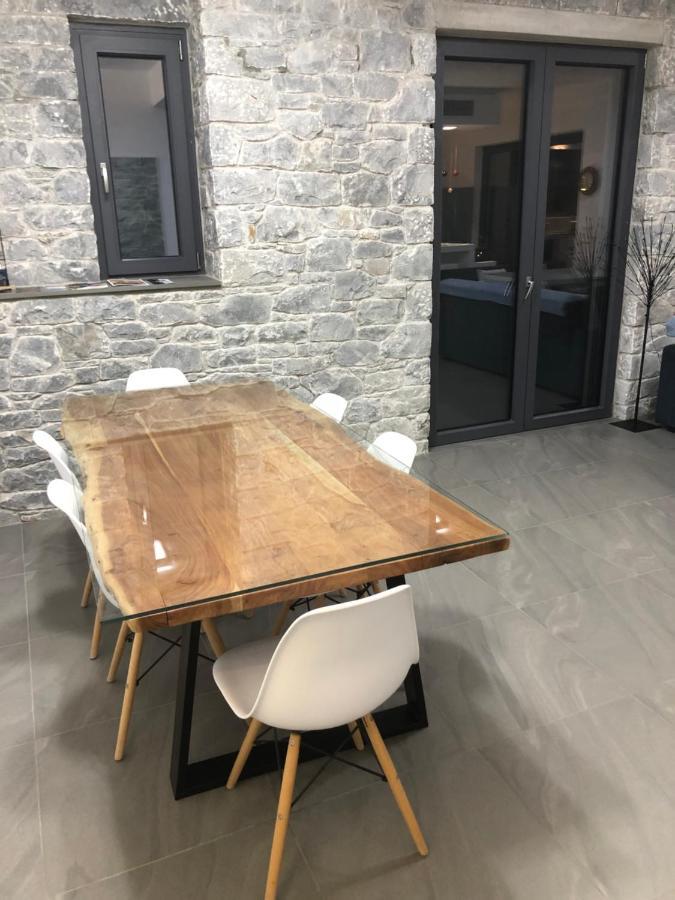 Elion Luxury Apartments Kalamata Dış mekan fotoğraf