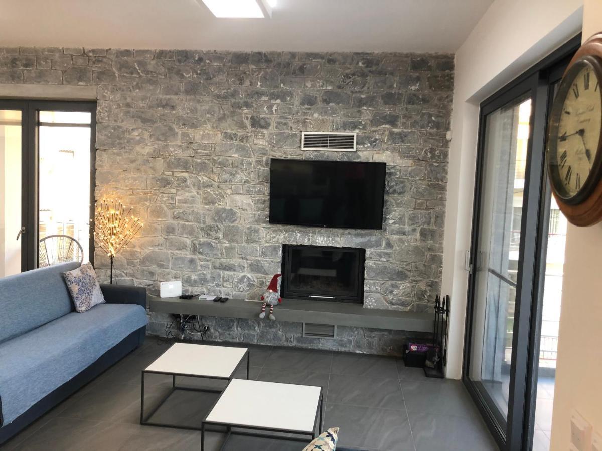 Elion Luxury Apartments Kalamata Dış mekan fotoğraf